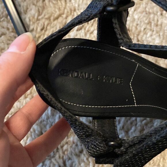 Kendall & Kyle Women's Black Sandal Stiletto’s Size 9M - Picture 7 of 13